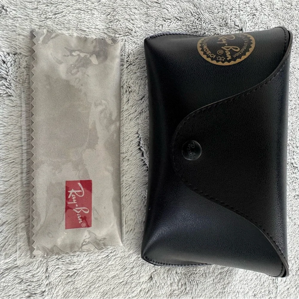 Ray-Ban‎ Black Leather Sunglasses Case with Cleaning Cloth Snap Closure NWOT